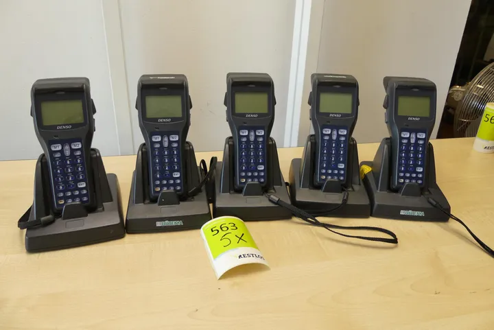5x Denso Handheld-Scanner mit Ladestation Umfang: nur der Inhalt, ohne Kiste